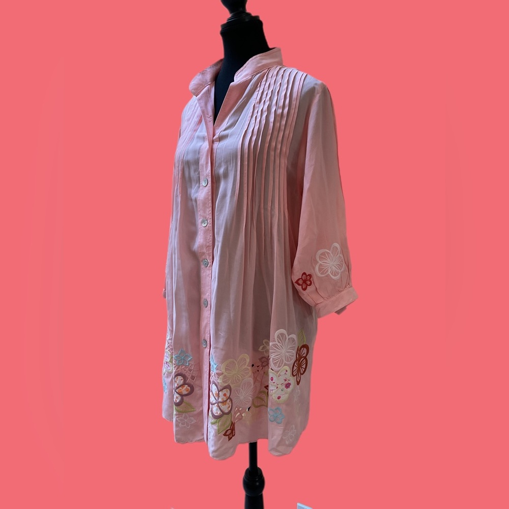 Beach shirt size medium to large